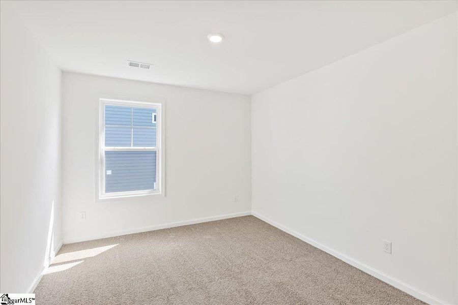 Spacious, unfurnished interior of a new home in Halton Oaks, Spartanburg (Image 24). Spacious, unfurnished interior of a new home in Halton Oaks, Spartanburg (Image 24).