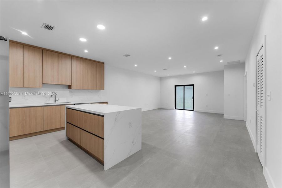 Image 30 of a home in .