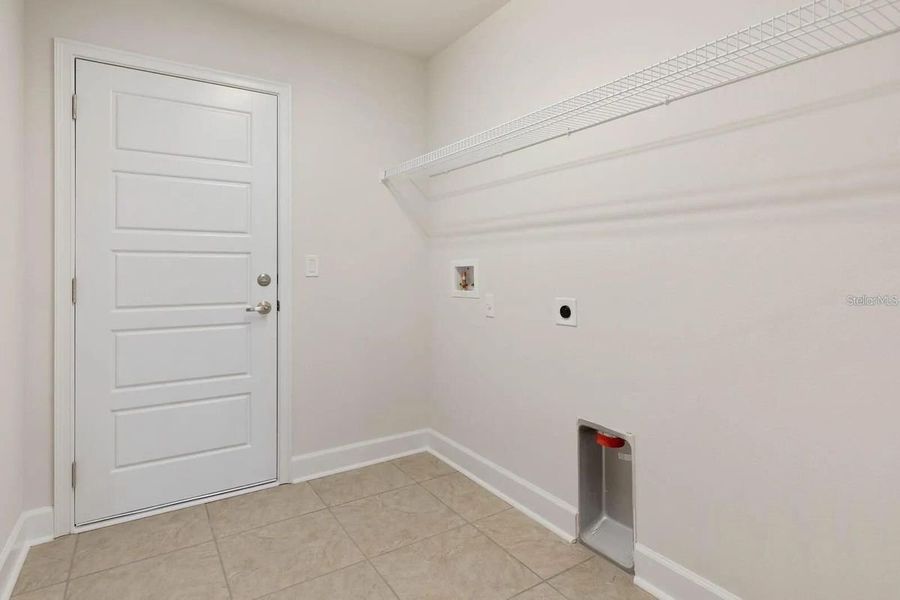 Spacious, unfurnished interior of a new home in Palm Bay, Palm Bay (Image 16).