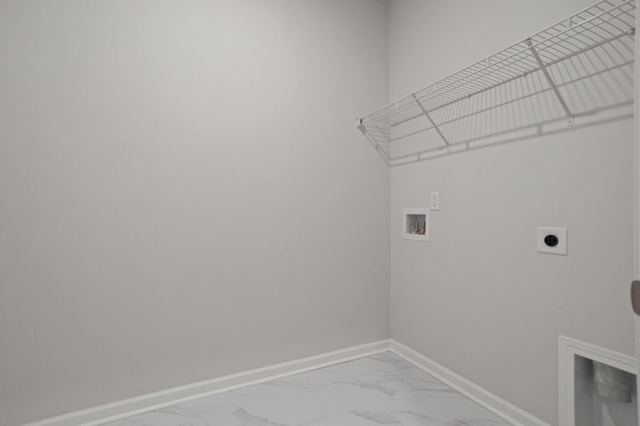 Spacious, unfurnished interior of a new home in , Seneca (Image 23).