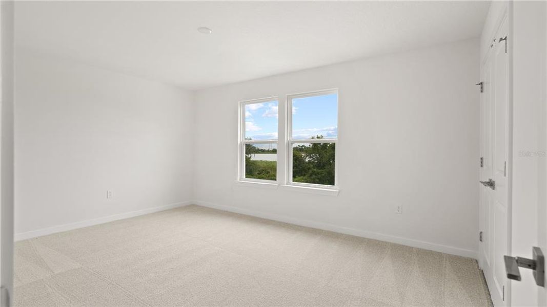 Spacious, unfurnished interior of a new home in Willowbrook North, Winter Haven (Image 33).