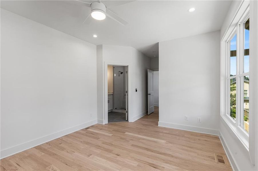 Spacious, unfurnished interior of a new home in , Smyrna (Image 39).