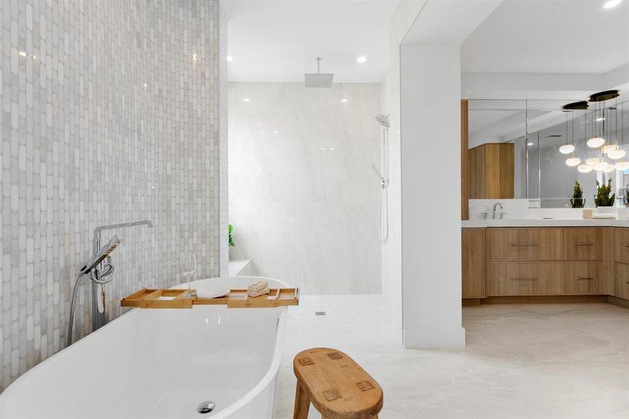 Furnished interior view inside a new home in , Tampa (Image 64).