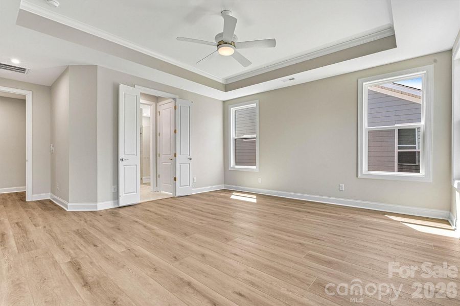 Spacious, unfurnished interior of a new home in , Charlotte (Image 16).