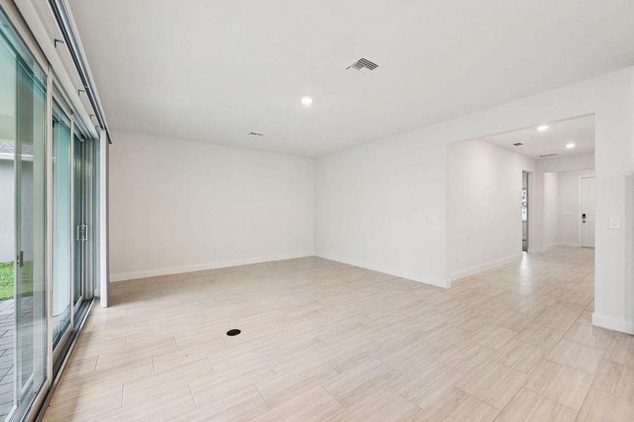 5649 Hampton Park Circle - 001 (7)