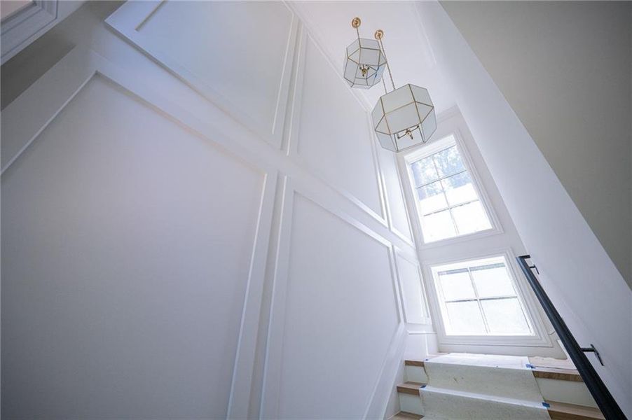 Spacious, unfurnished interior of a new home in Blue Heron Walk, Atlanta (Image 12).