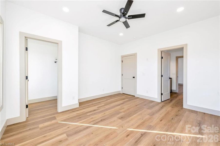 Spacious, unfurnished interior of a new home in , Hickory (Image 41).