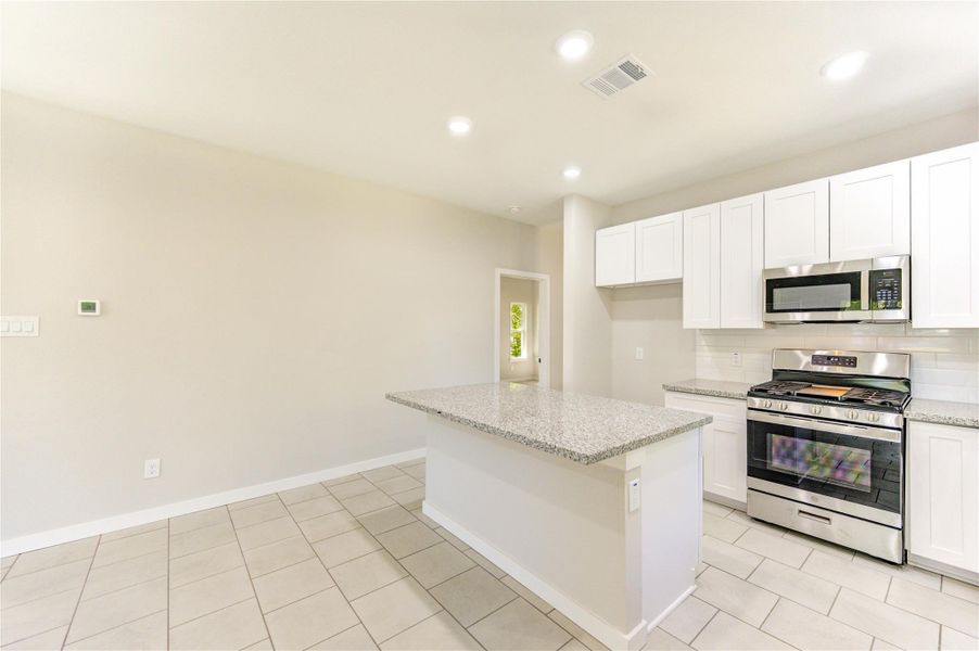 Furnished interior view inside a new home in , Navasota (Image 12).