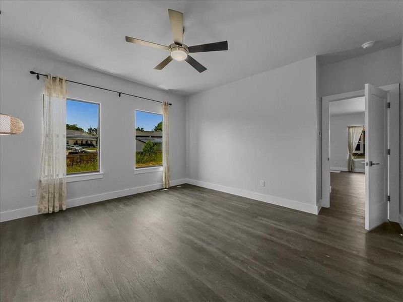 Spacious, unfurnished interior of a new home in , Granbury (Image 21). Spacious, unfurnished interior of a new home in , Granbury (Image 21).