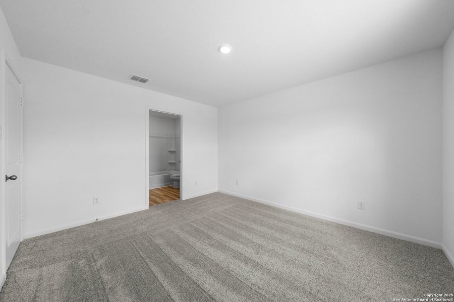 Spacious, unfurnished interior of a new home in Blue Wing, San Antonio (Image 15). Spacious, unfurnished interior of a new home in Blue Wing, San Antonio (Image 15).