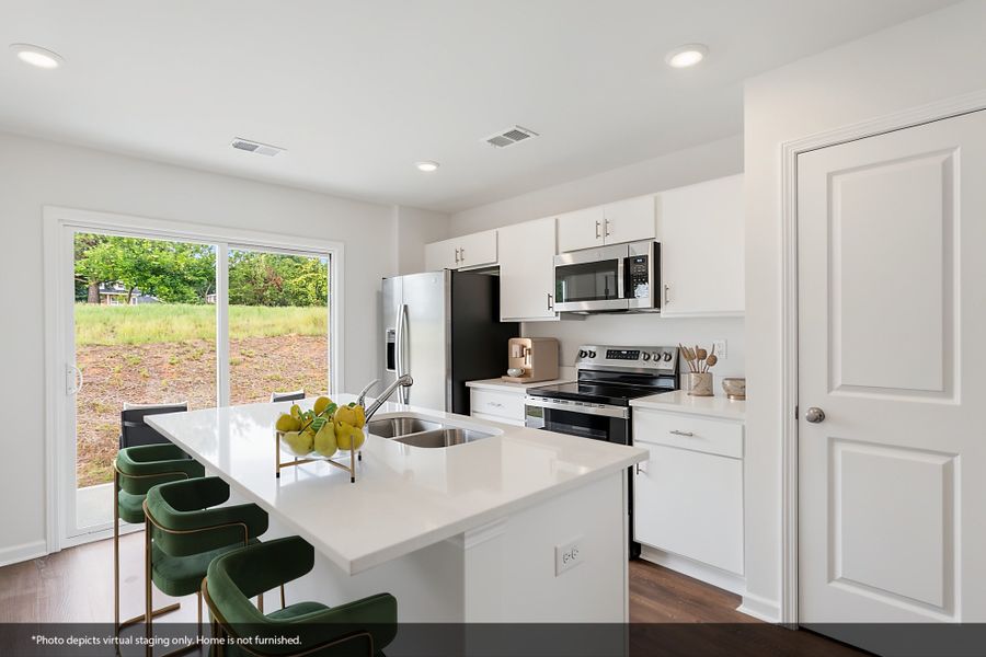 Furnished interior view inside a new home in Evergreen, Spartanburg (Image 6).