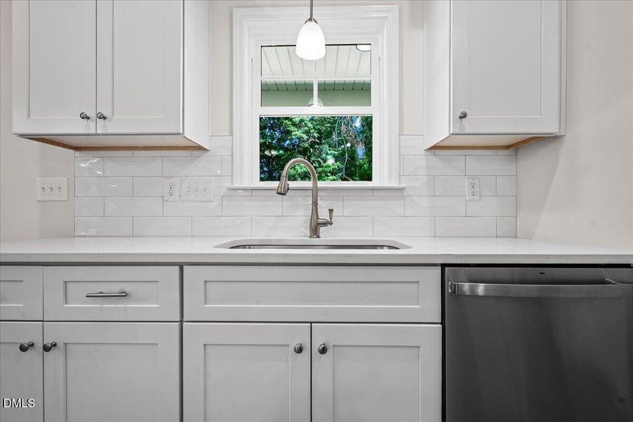 19-101 Marie Ave-13 19-101 Marie Ave-13