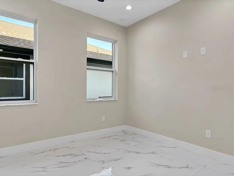 Spacious, unfurnished interior of a new home in , St. Petersburg (Image 11).