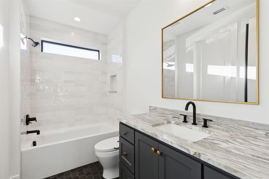 Furnished interior view inside a new home in , Dallas (Image 10).