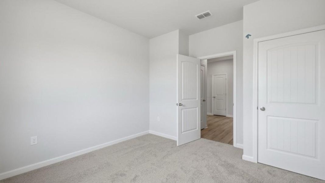 Spacious, unfurnished interior of a new home in Northberry, Rome (Image 16).