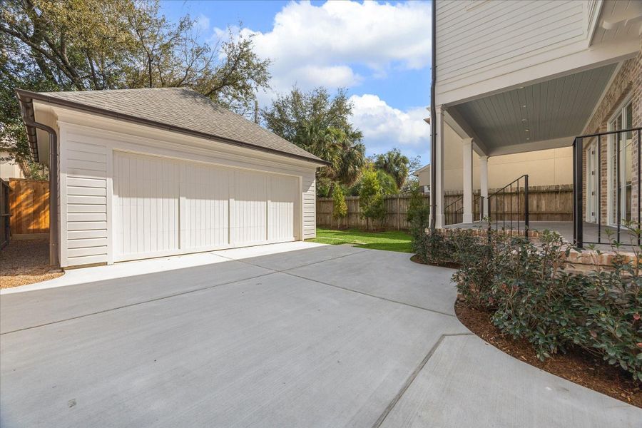 Detached garage and kids play area. Detached garage and kids play area.
