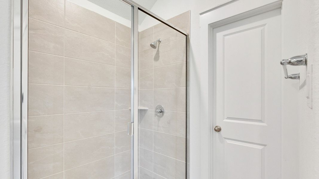 Furnished interior view inside a new home in Creeks Crossing, Elgin (Image 6).