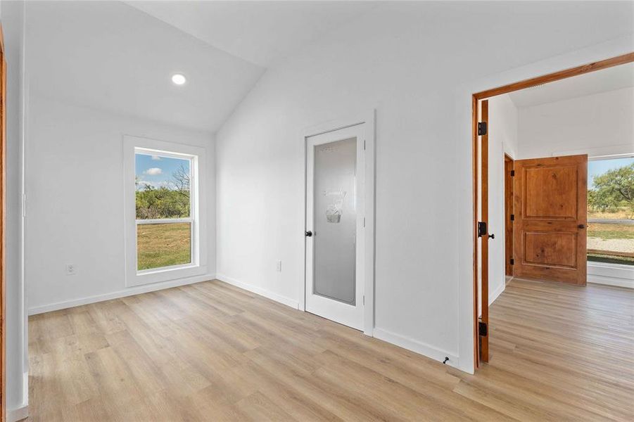 Spacious, unfurnished interior of a new home in , Brownwood (Image 19).