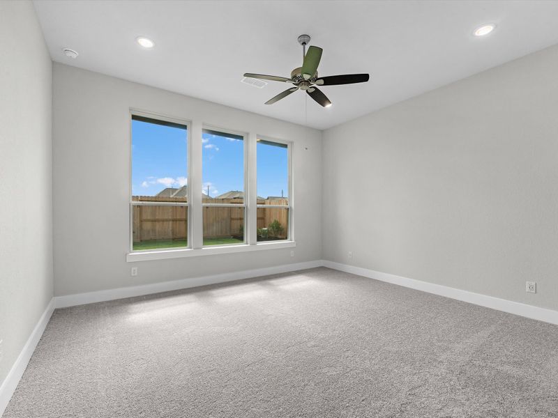 Spacious, unfurnished interior of a new home in Jubilee 50′, Hockley (Image 17).