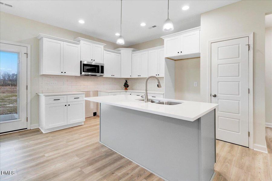 21-307 Creeks Edge Dr-21