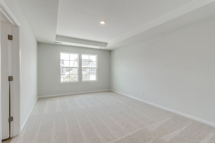 Spacious, unfurnished interior of a new home in Ellington, Elgin (Image 21).