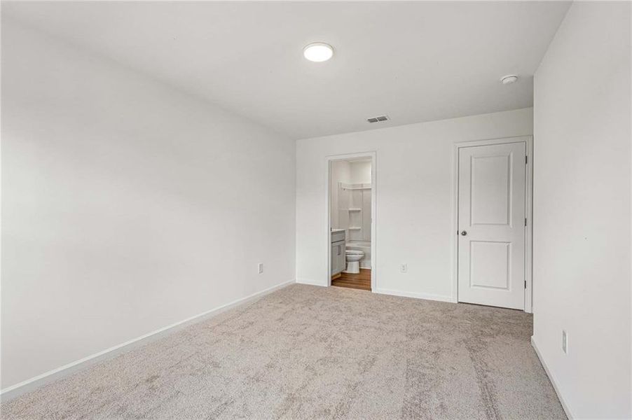 Spacious, unfurnished interior of a new home in Langston Reserve, Cartersville (Image 22).
