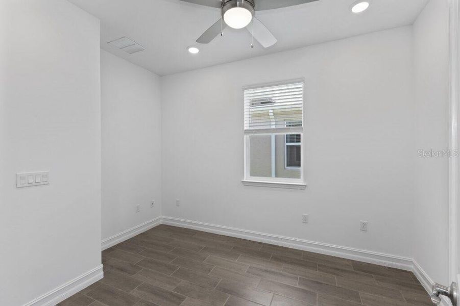 Spacious, unfurnished interior of a new home in , Ocala (Image 25).