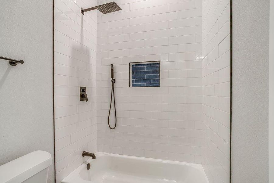 Close-up of interior finishes inside a home in , Glen Rose (Image 13).