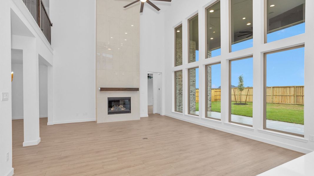 Spacious, unfurnished interior of a new home in Legacy Prairie at Katy Court, Katy (Image 12).