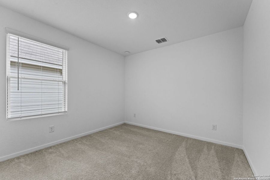 Spacious, unfurnished interior of a new home in Torian Village: Belmar Collection, San Antonio (Image 16).