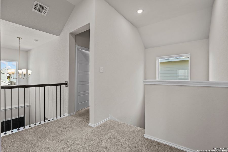 Spacious, unfurnished interior of a new home in Stillwater Ranch 45', San Antonio (Image 25). Spacious, unfurnished interior of a new home in Stillwater Ranch 45', San Antonio (Image 25).