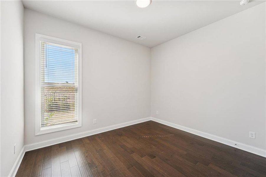 Spacious, unfurnished interior of a new home in Palisades Single Family, Cumming (Image 24).
