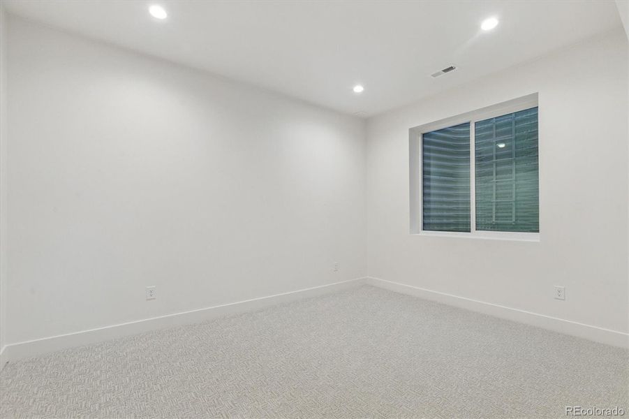 Spacious, unfurnished interior of a new home in , Denver (Image 24).