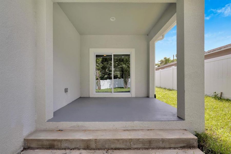 Exterior details and patio area of a home in , Tampa (Image 36).