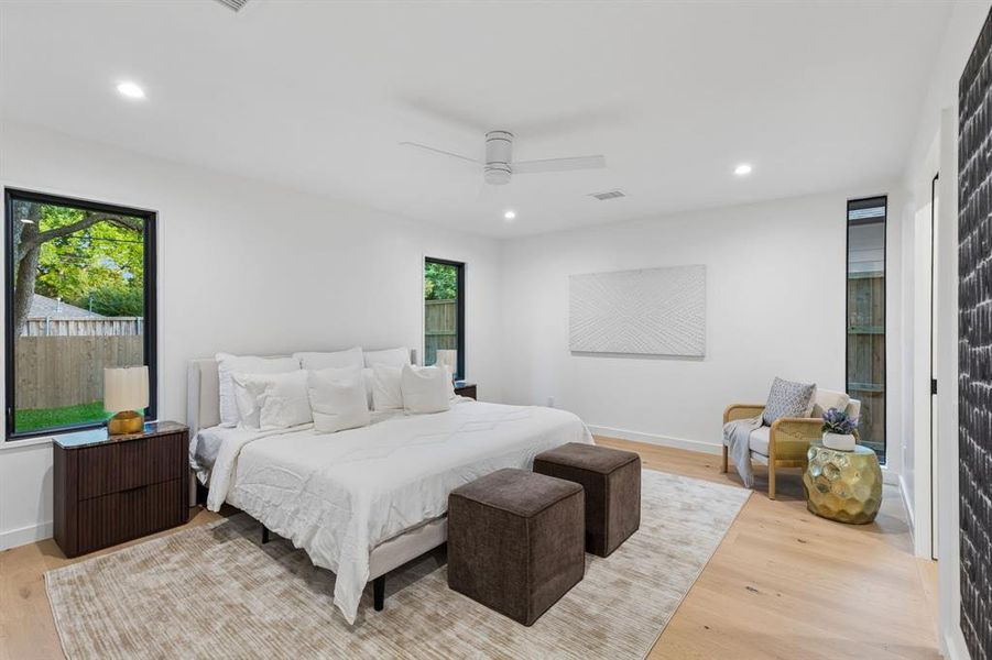 Furnished interior view inside a new home in , Dallas (Image 14).