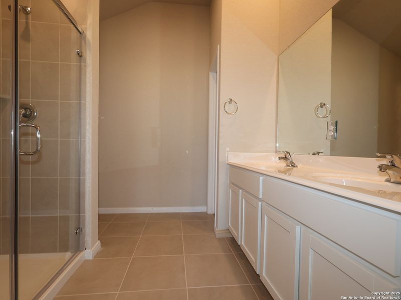 Furnished interior view inside a new home in Winding Brook, San Antonio (Image 5).