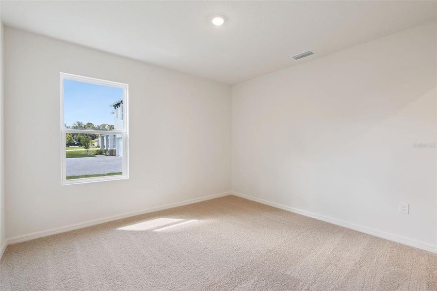 Spacious, unfurnished interior of a new home in Fountain View, Ormond Beach (Image 8).