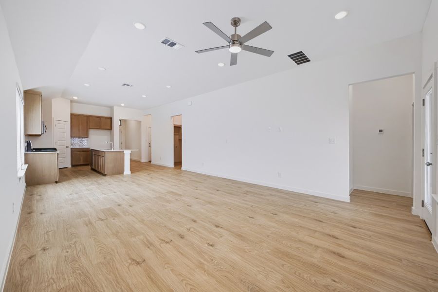 Spacious, unfurnished interior of a new home in Prairie Winds, Hutto (Image 18). Spacious, unfurnished interior of a new home in Prairie Winds, Hutto (Image 18).