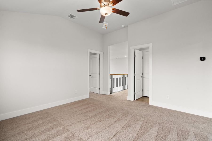 Spacious, unfurnished interior of a new home in Enclave at Cele, Pflugerville (Image 38). Spacious, unfurnished interior of a new home in Enclave at Cele, Pflugerville (Image 38).