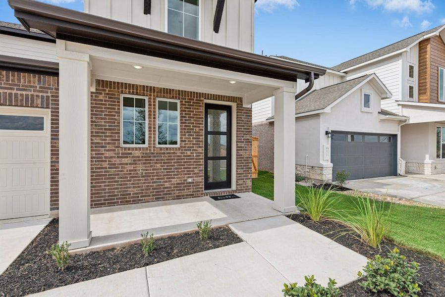 Exterior details and patio area of a home in University Heights, Round Rock (Image 3).