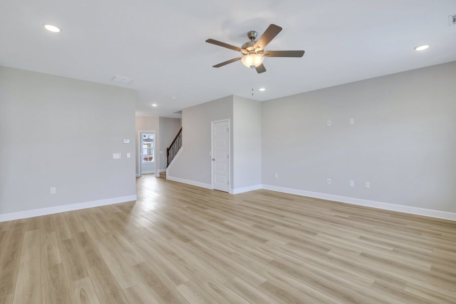 Representative unfurnished interior of a home built from the Seabrook by Ernest Homes in Wexford, Richmond Hill (Image 25).