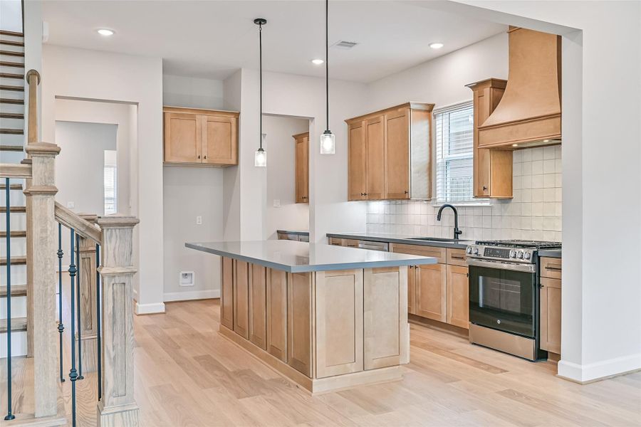 Furnished interior view inside a new home in Pearland Old Townsite, Pearland (Image 16).
