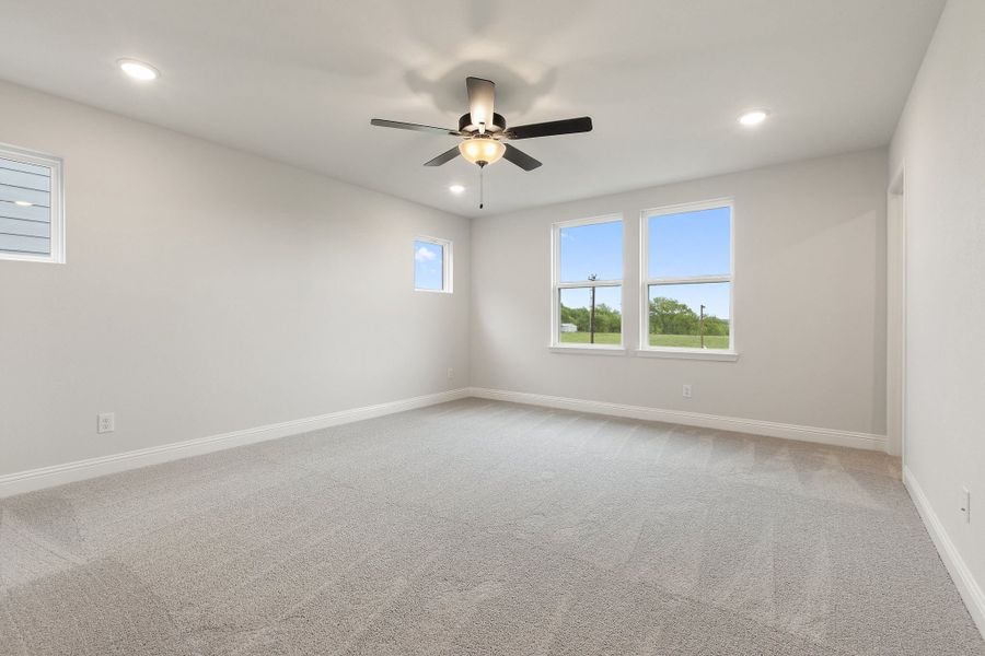 Spacious, unfurnished interior of a new home in Lake Park Villas, Wylie (Image 44).