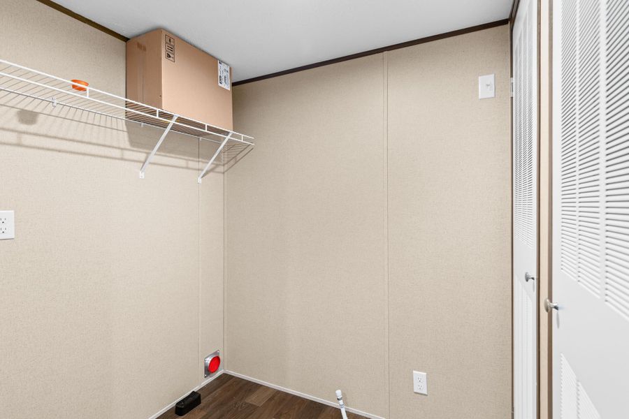 Spacious, unfurnished interior of a new home in , Summerville (Image 8).