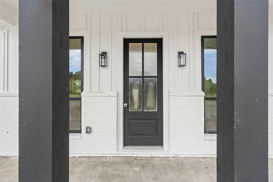 Exterior details and patio area of a home in , Millsap (Image 4).