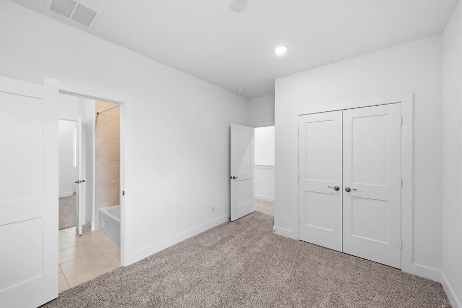 Spacious, unfurnished interior of a new home in Bridgeland, Cypress (Image 18). Spacious, unfurnished interior of a new home in Bridgeland, Cypress (Image 18).