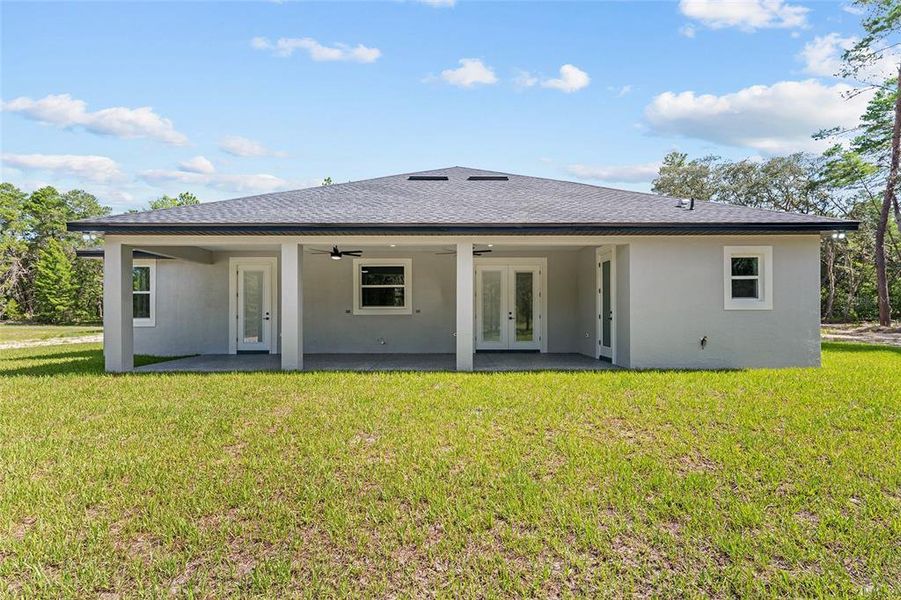 Exterior details and patio area of a home in , Ocala (Image 25). Exterior details and patio area of a home in , Ocala (Image 25).
