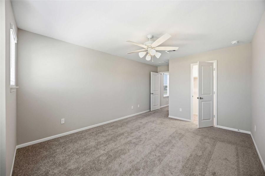 Spacious, unfurnished interior of a new home in , Houston (Image 20).