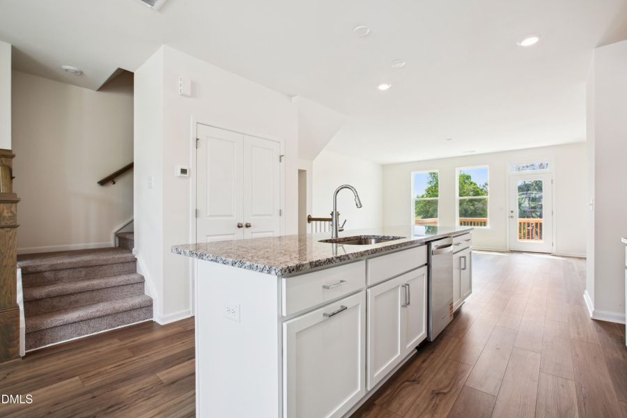 WEN3 - Linville - interiors-kitchen-_mg_