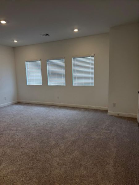 Spacious, unfurnished interior of a new home in Cross Creek West, Fulshear (Image 30).